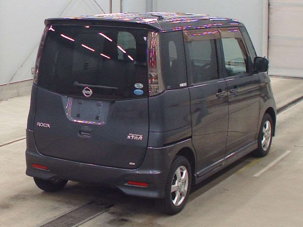 NISSAN ROOX