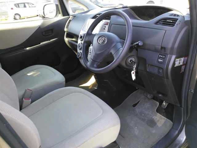TOYOTA RACTIS