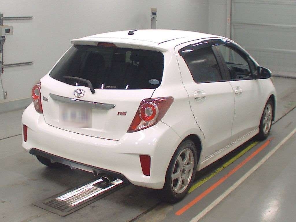 TOYOTA VITZ