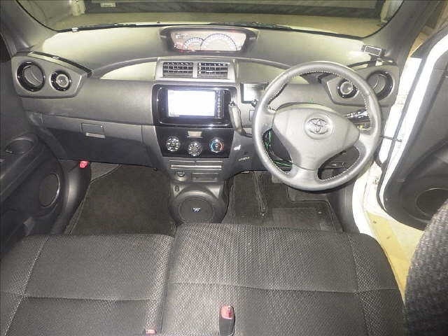 TOYOTA BB