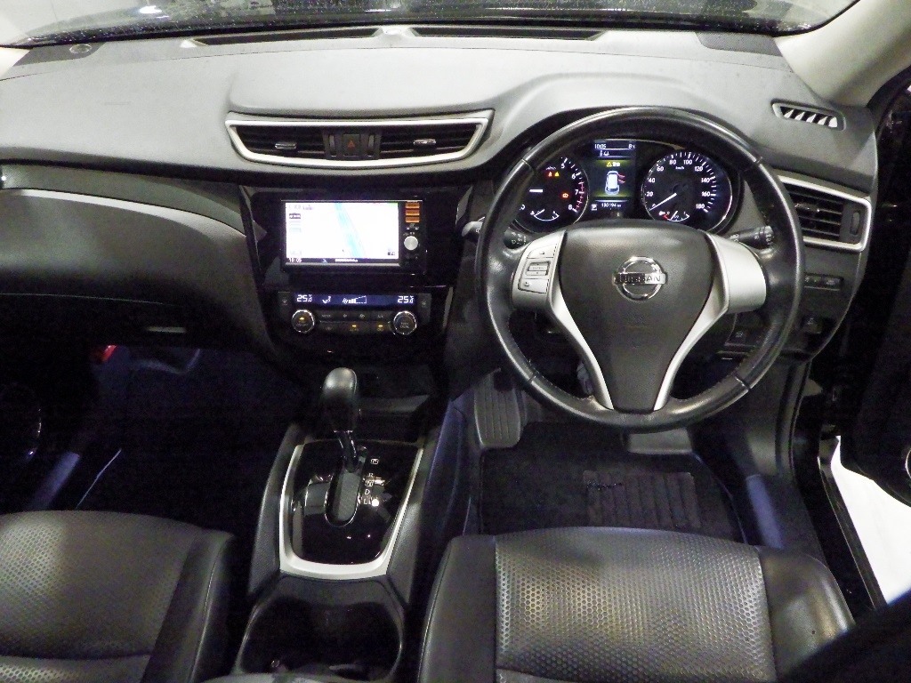 NISSAN X-TRAIL