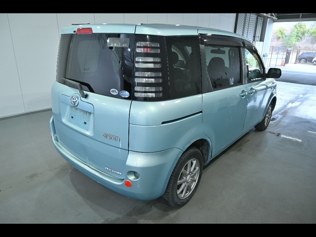 TOYOTA SIENTA