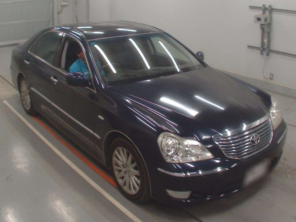 TOYOTA CROWN MAJESTA