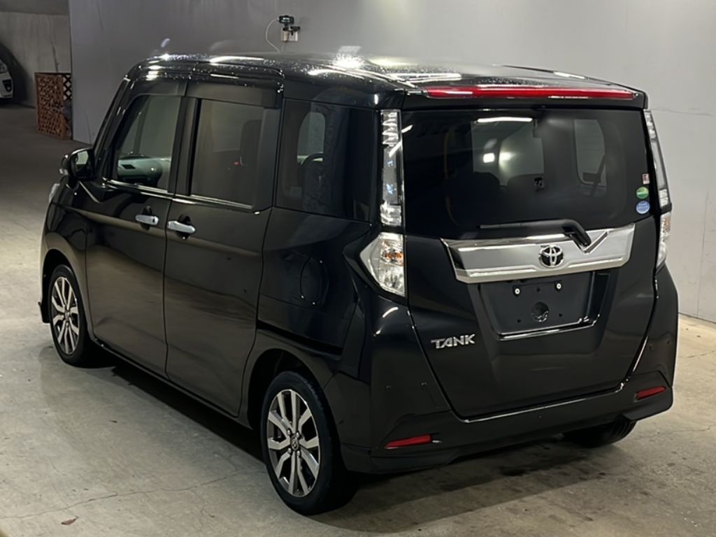 TOYOTA TANK