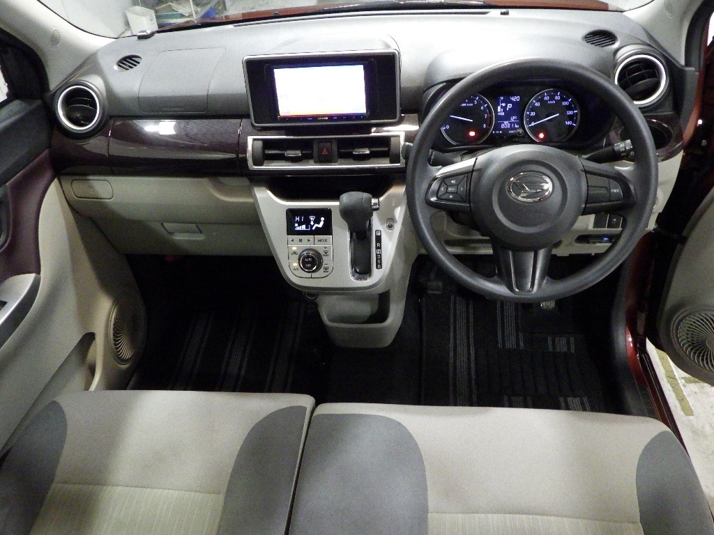 DAIHATSU CAST