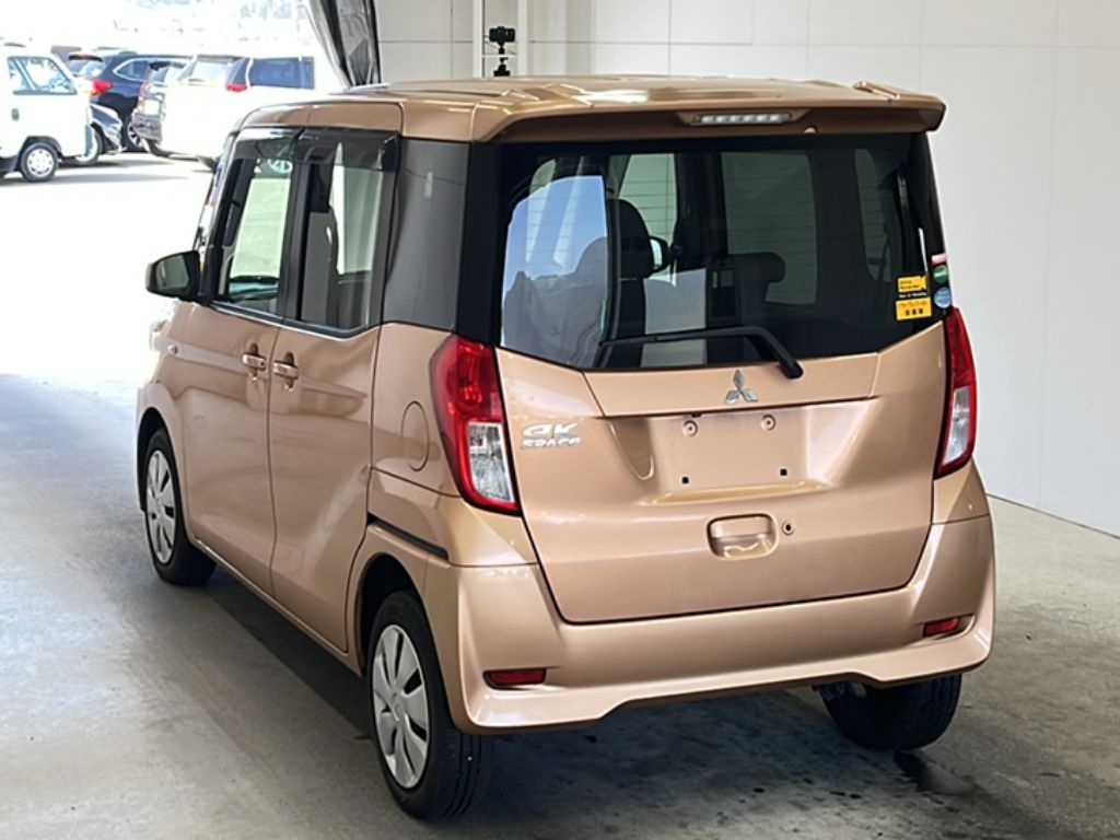 MITSUBISHI EK SPACE