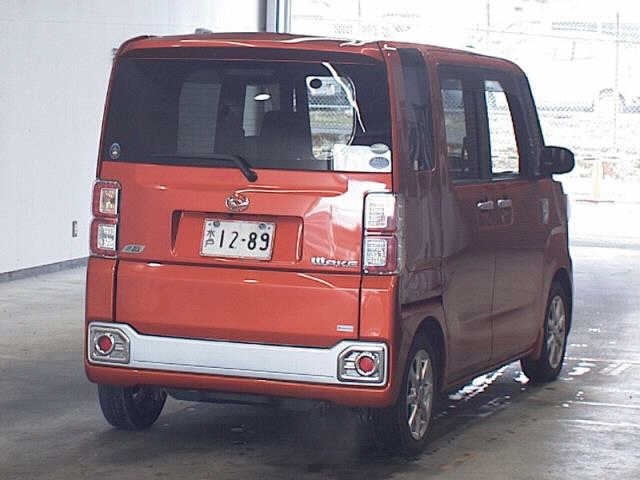 DAIHATSU WAKE
