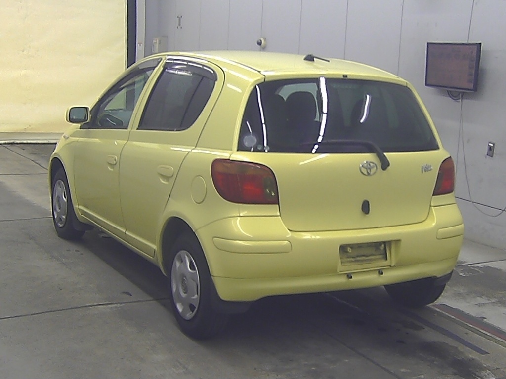 TOYOTA VITZ