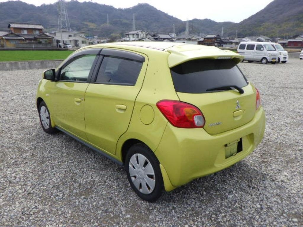 MITSUBISHI MIRAGE