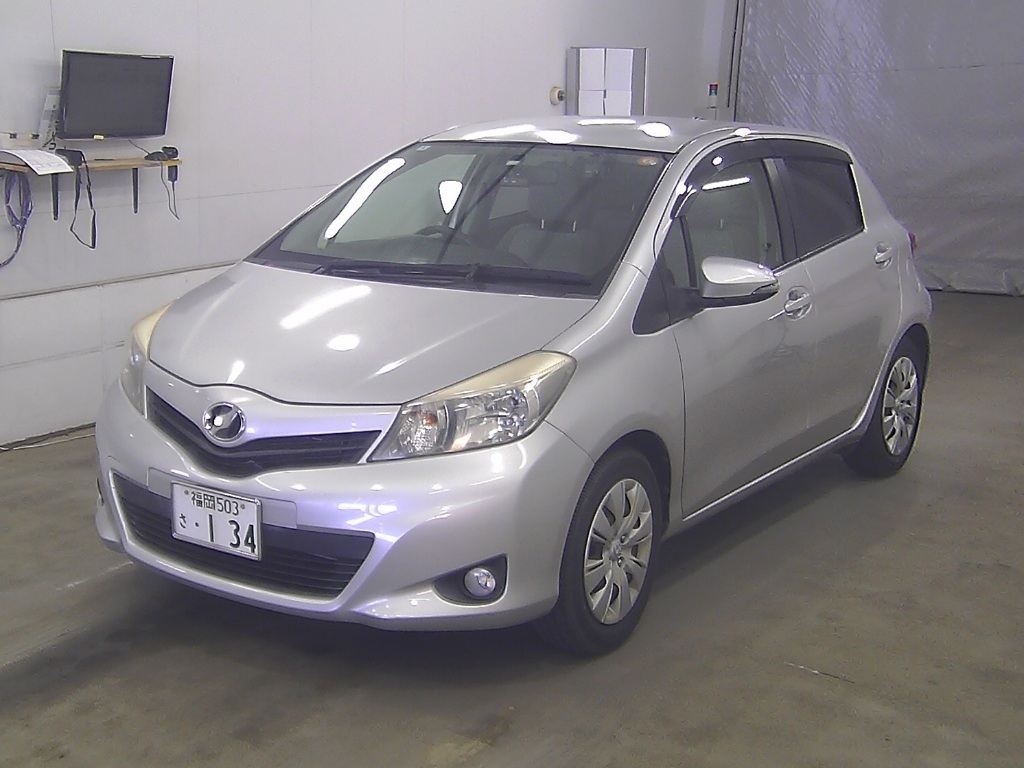 TOYOTA VITZ