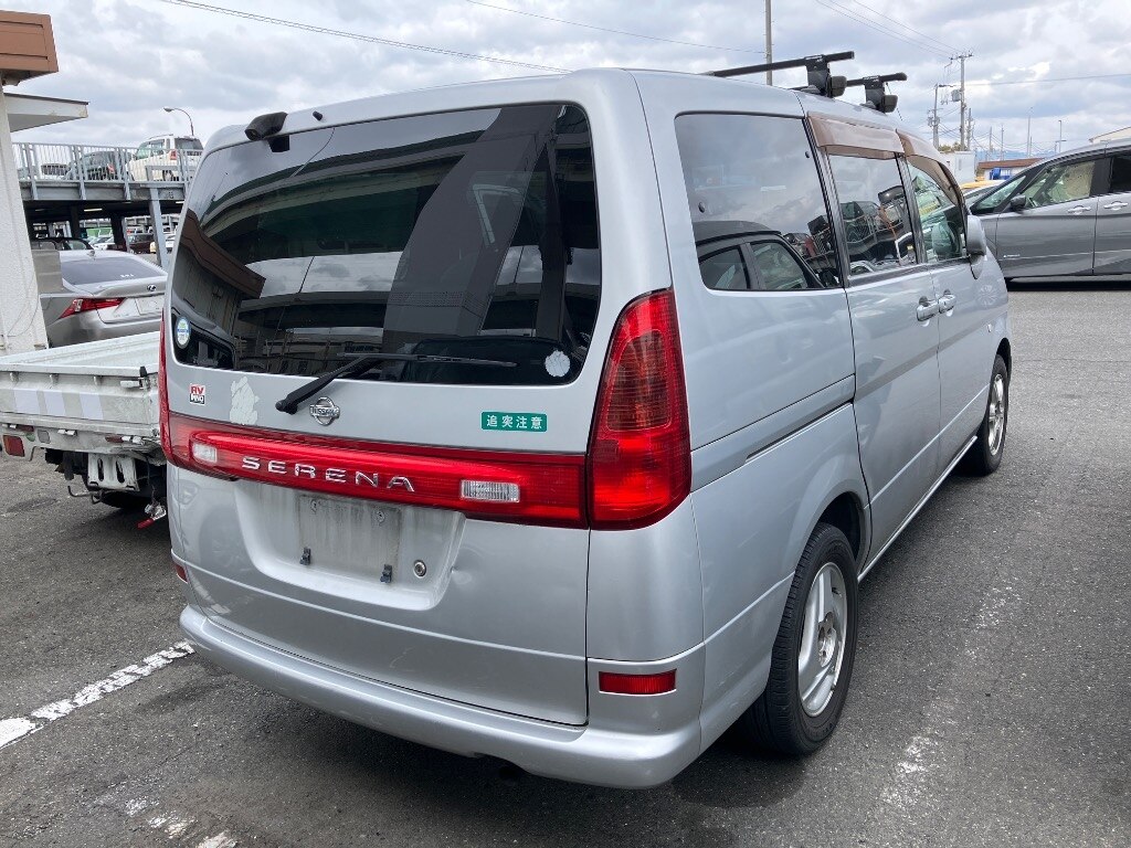 NISSAN SERENA
