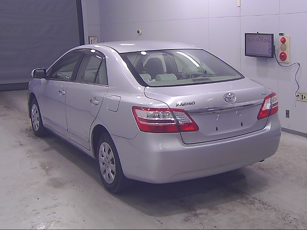 TOYOTA PREMIO