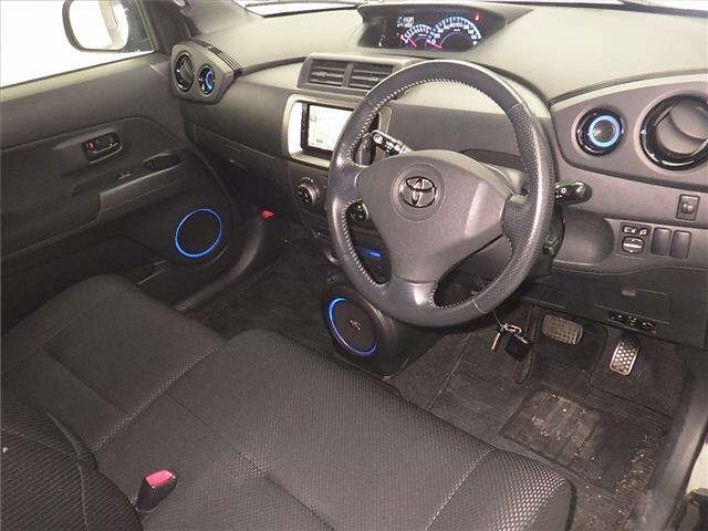 TOYOTA BB