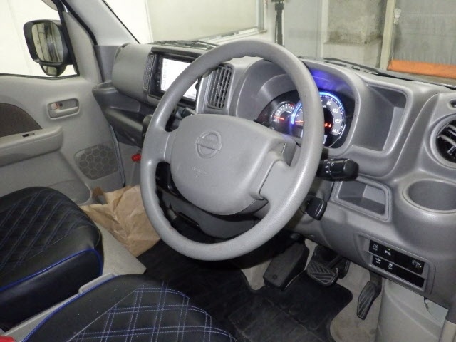 NISSAN NV100 CLIPPER