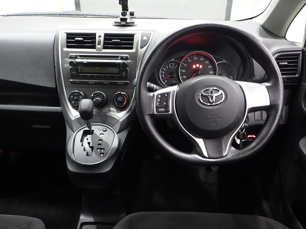 TOYOTA RACTIS
