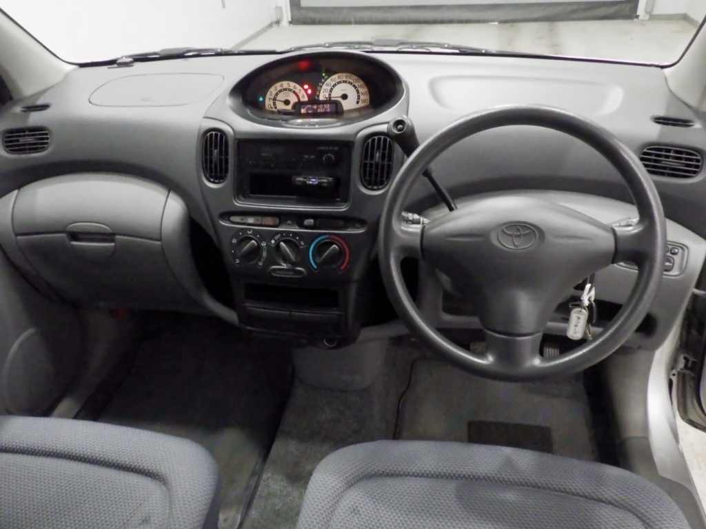 TOYOTA FUNCARGO