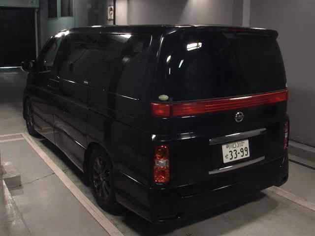 NISSAN ELGRAND