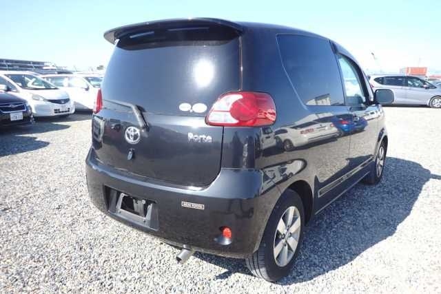 TOYOTA PORTE