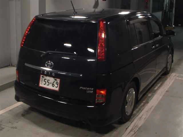 TOYOTA ISIS