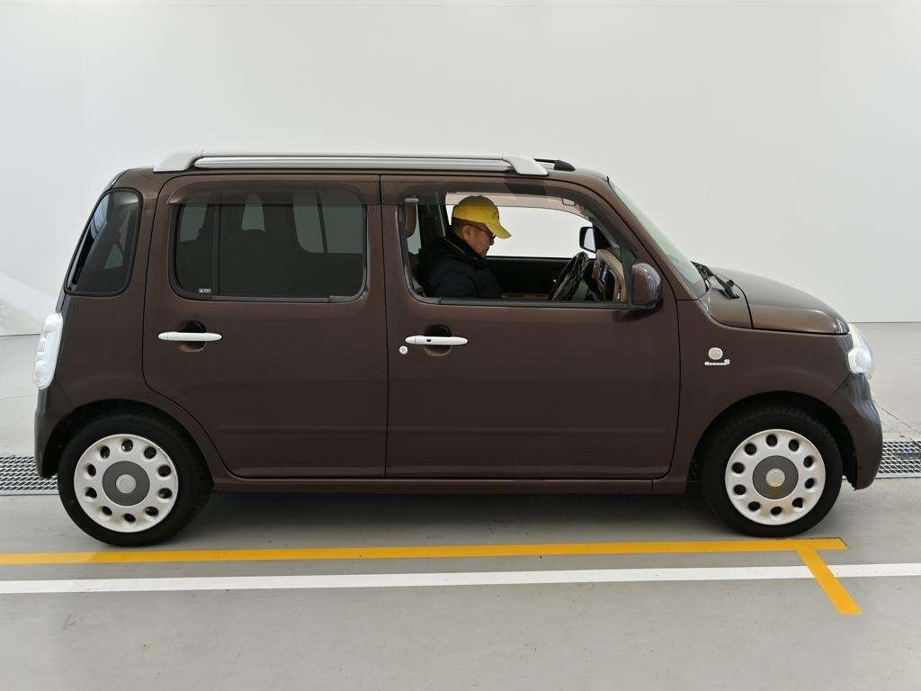 DAIHATSU MIRA COCOA