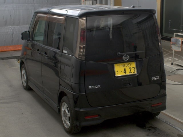 NISSAN ROOX