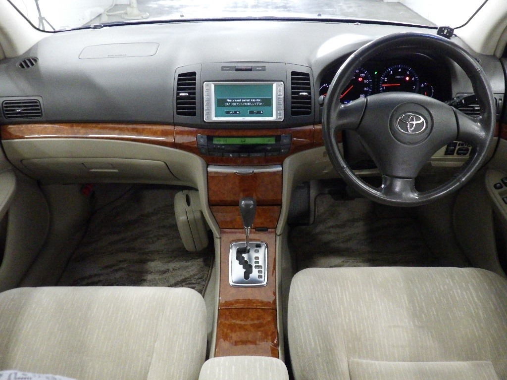 TOYOTA PREMIO