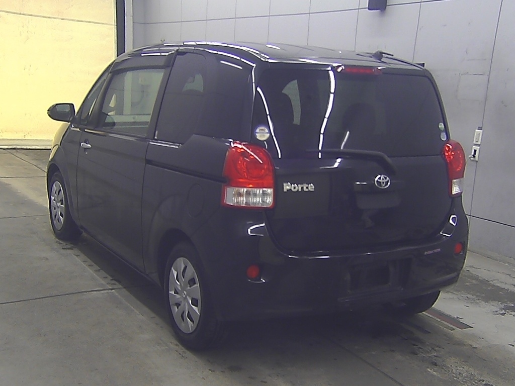 TOYOTA PORTE