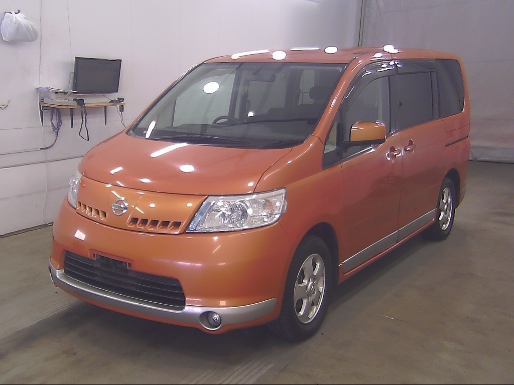 NISSAN SERENA