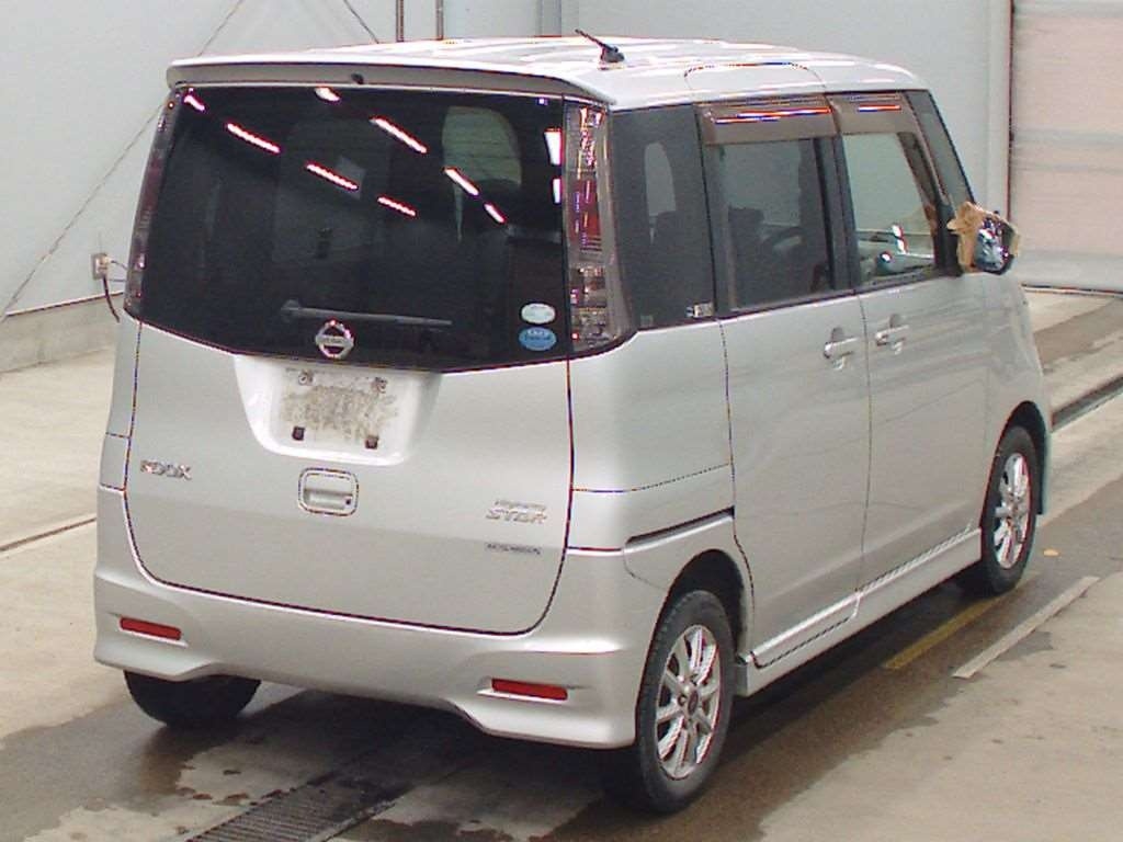 NISSAN ROOX