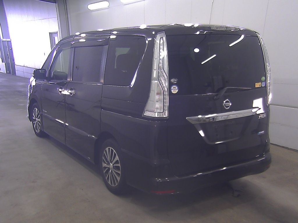 NISSAN SERENA