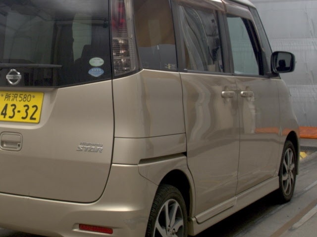 NISSAN ROOX