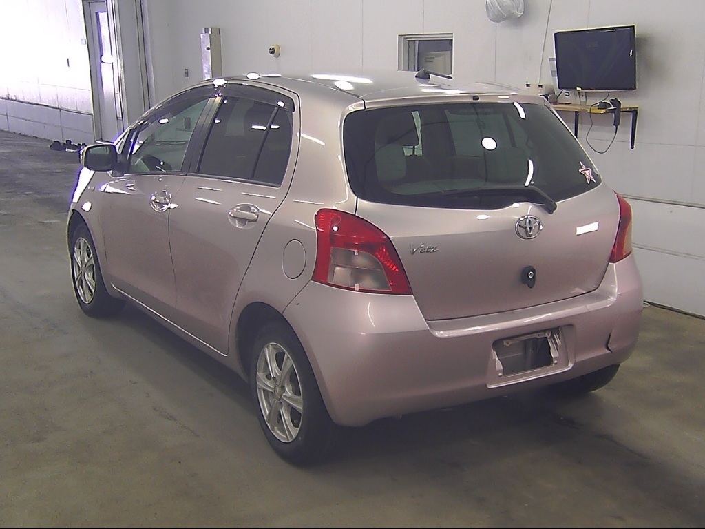 TOYOTA VITZ