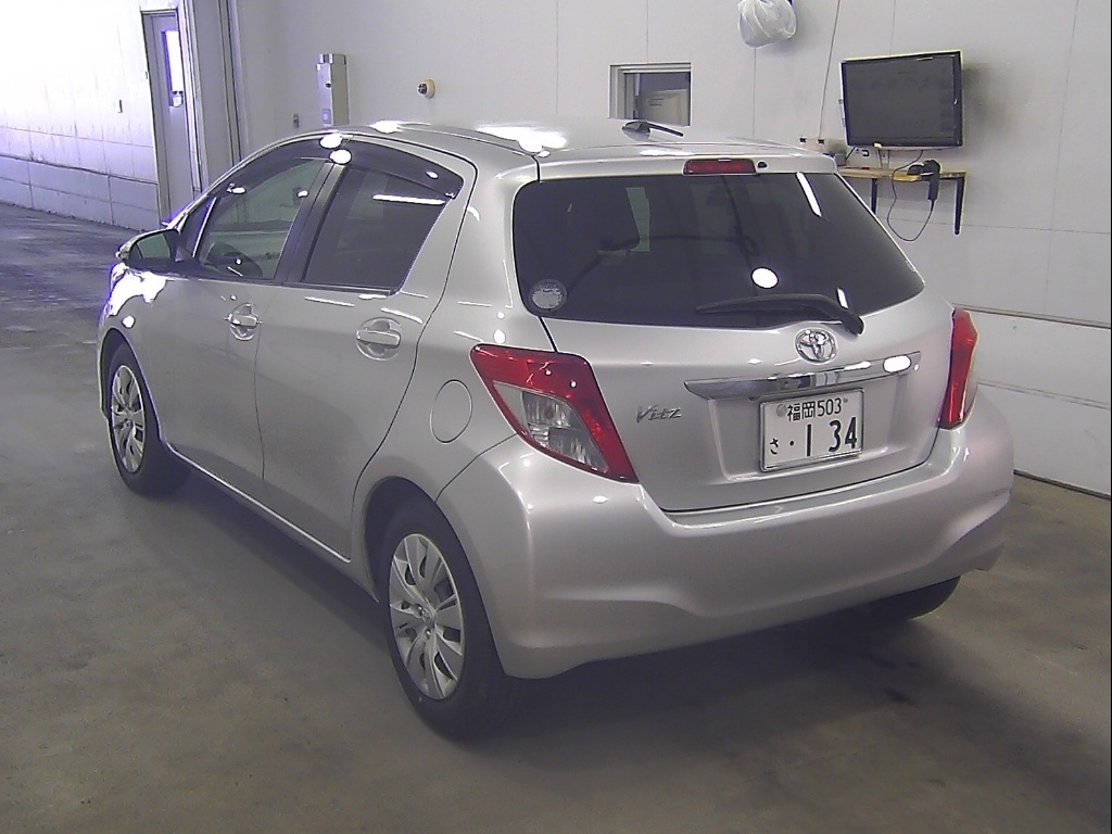 TOYOTA VITZ