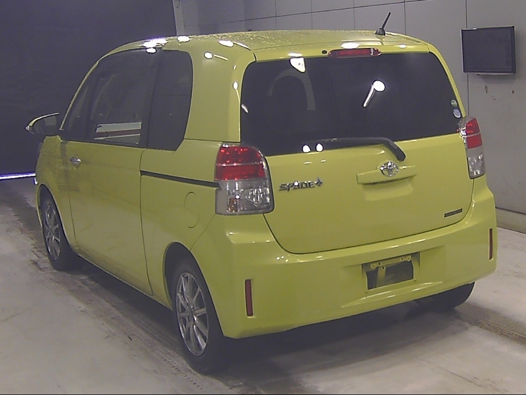 TOYOTA SPADE