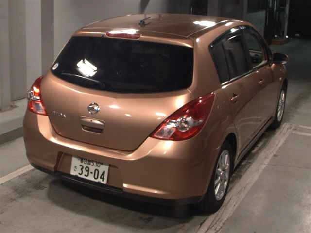 NISSAN TIIDA