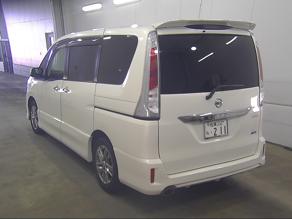 NISSAN SERENA