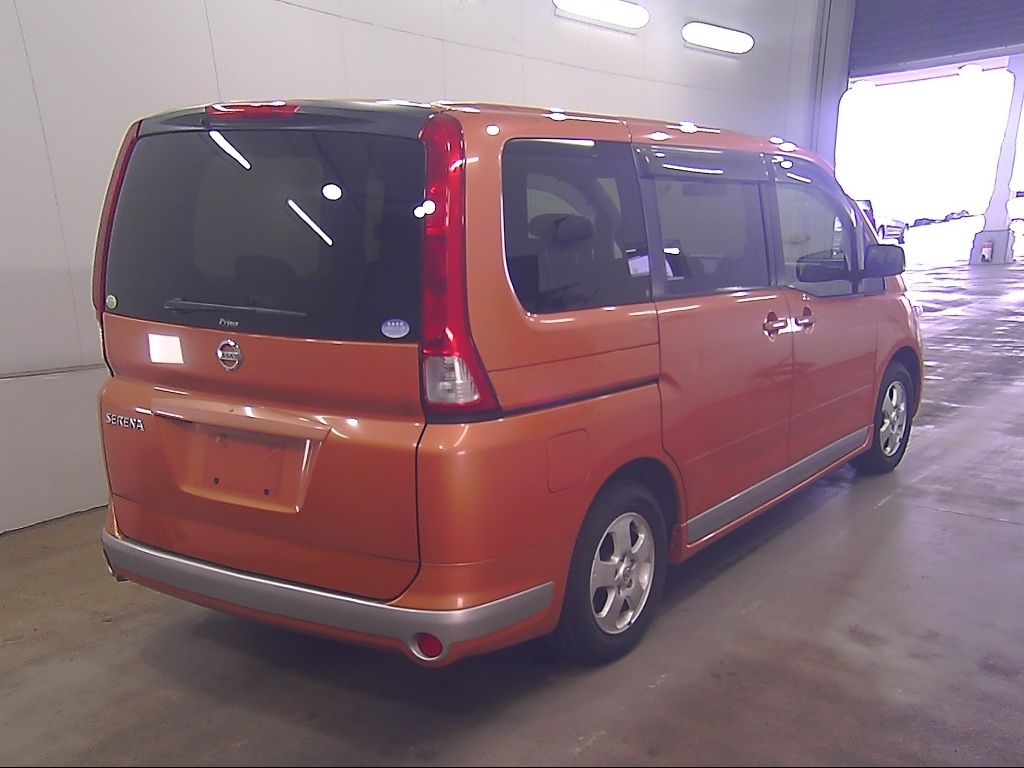 NISSAN SERENA