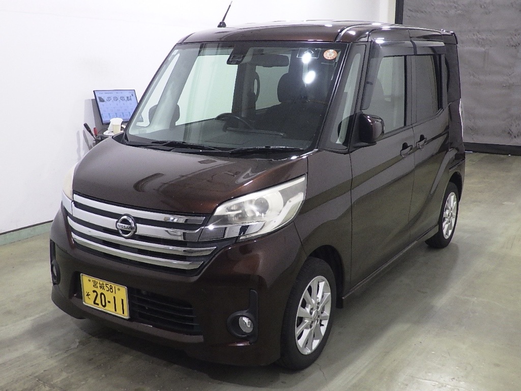 NISSAN DAYZ ROOX