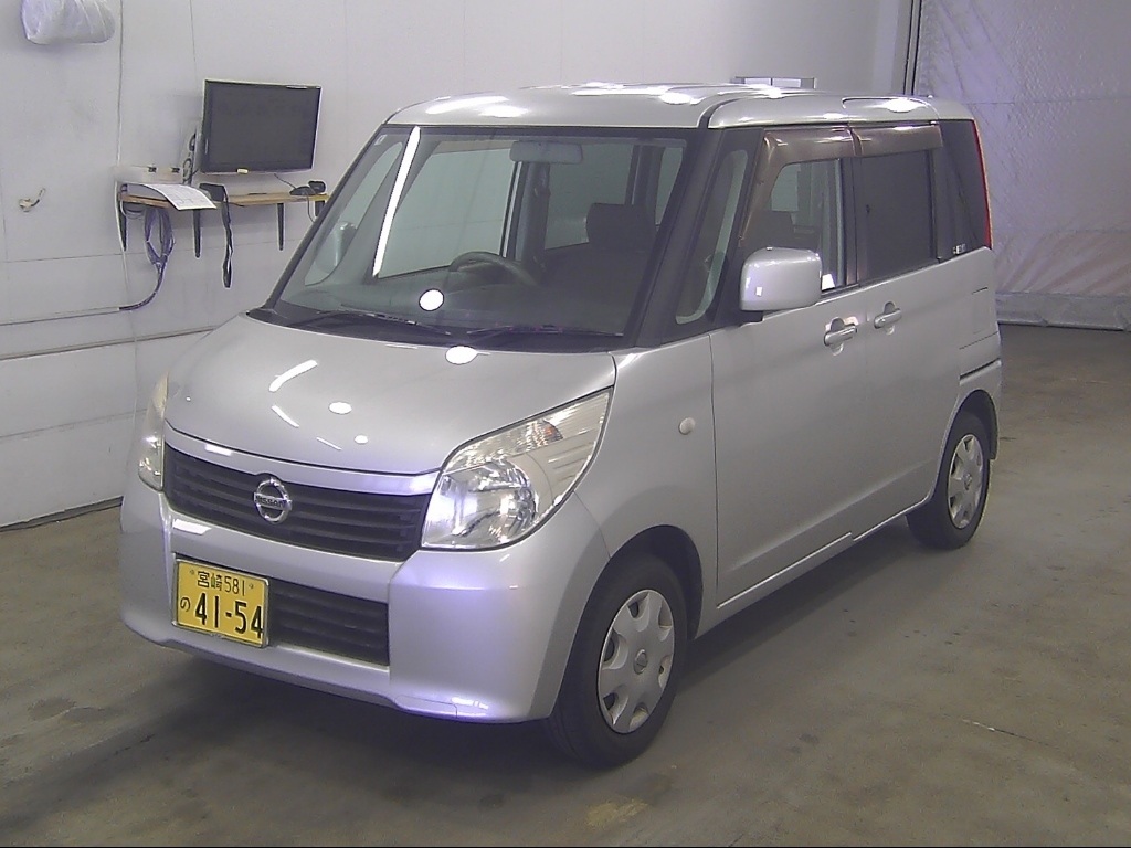 NISSAN ROOX