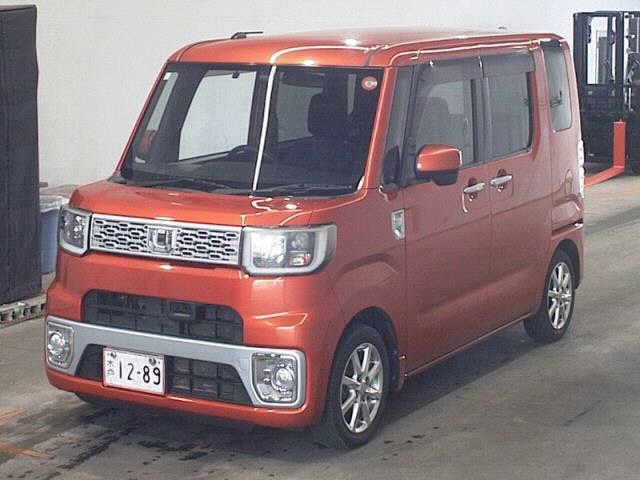 DAIHATSU WAKE