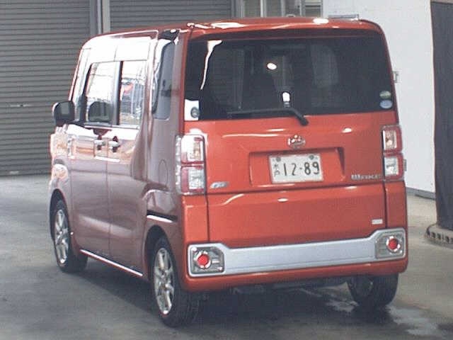 DAIHATSU WAKE