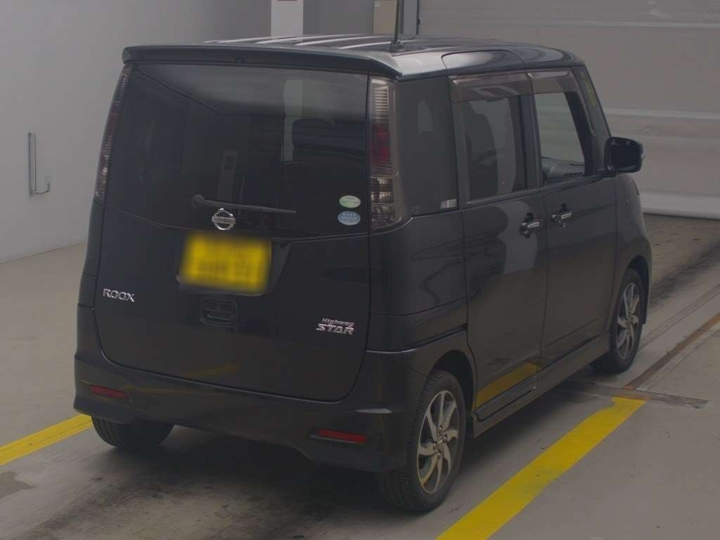 NISSAN ROOX