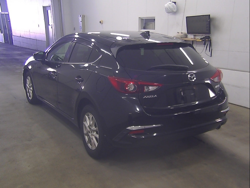 MAZDA AXELA