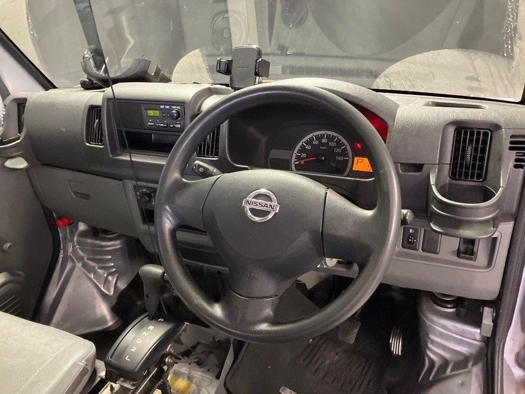 NISSAN NV100 CLIPPER
