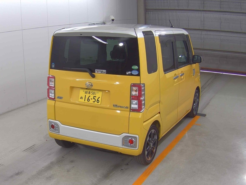 DAIHATSU WAKE