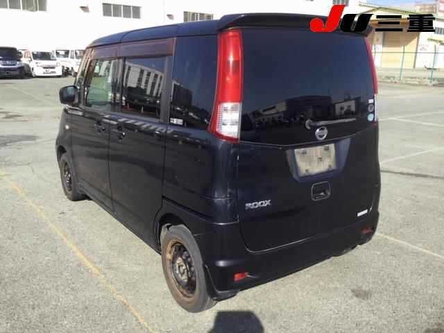 NISSAN ROOX