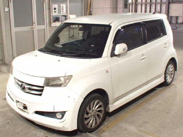 TOYOTA BB