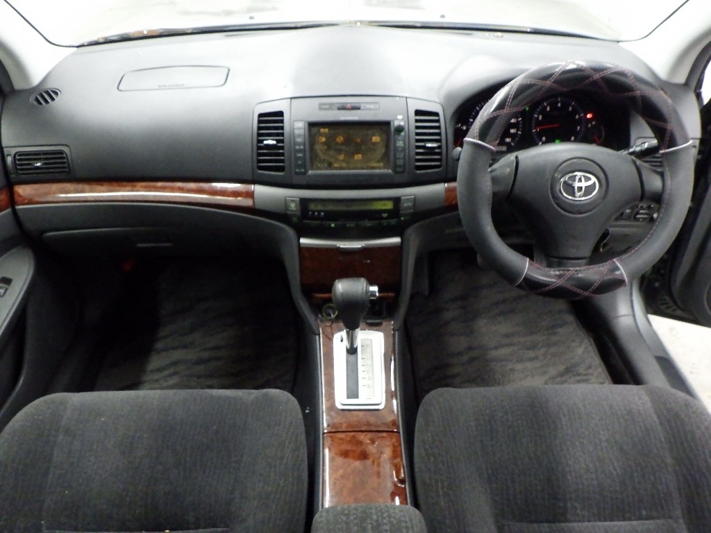 TOYOTA PREMIO