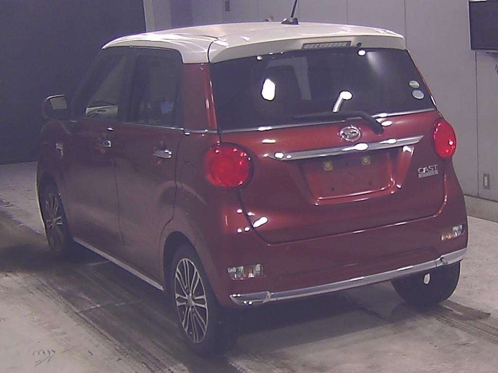 DAIHATSU CAST