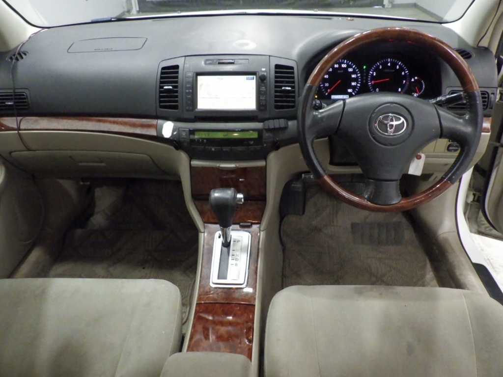 TOYOTA PREMIO